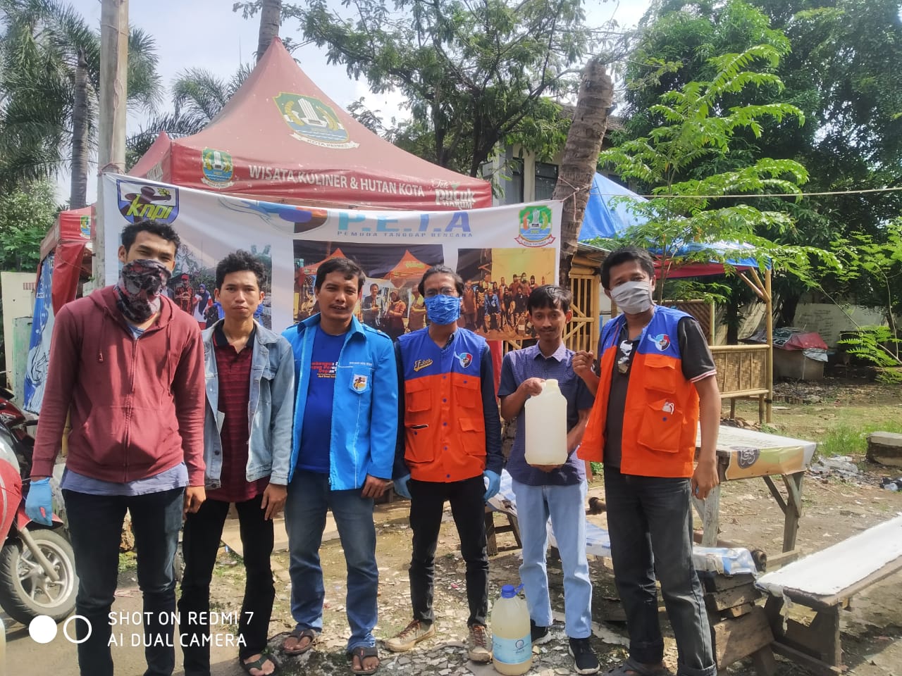 LawanCorona, PETA KNPI Kota Bekasi Klaim Telah Salurkan Ribuan Botol Hand Sanitizer dan Disinfektan